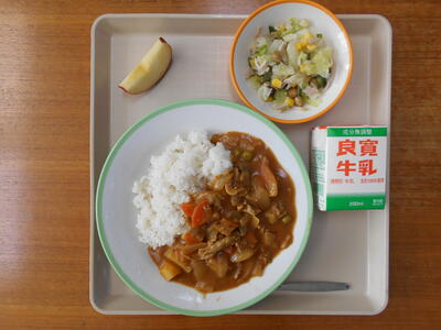 １１月２９日（月）の給食